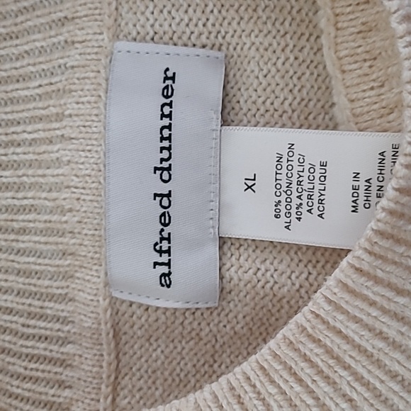 Women's XL Sweater - Picture 3 of 4